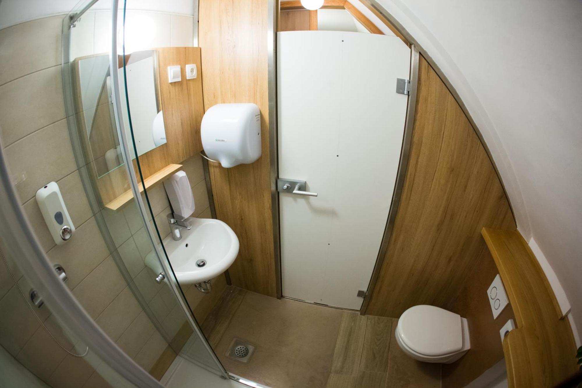 Gluten Free Bed & Breakfast Dezela Okusov ลูบลิยานา ภายนอก รูปภาพ