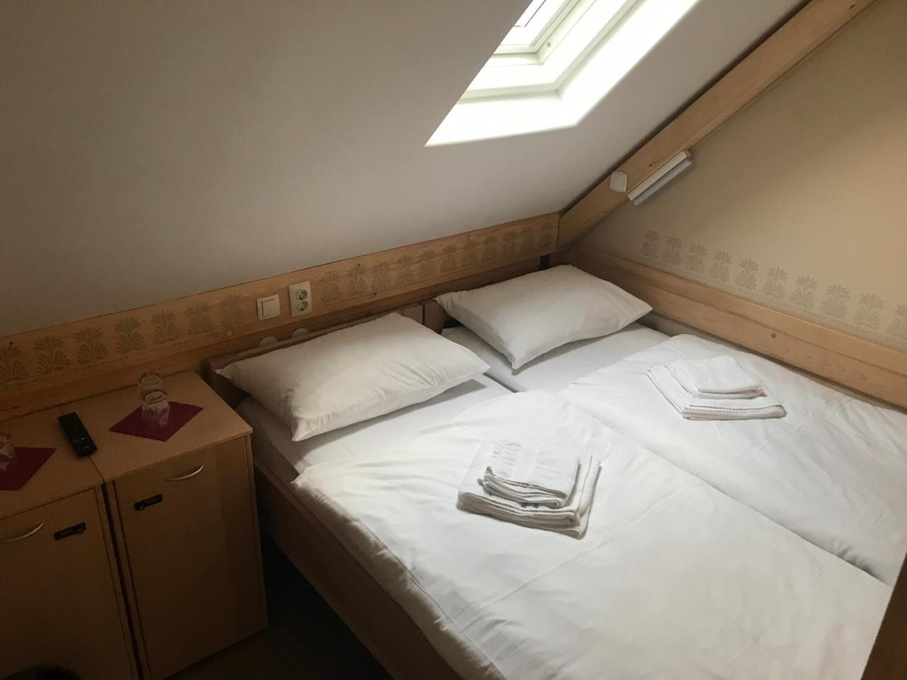 Gluten Free Bed & Breakfast Dezela Okusov ลูบลิยานา ภายนอก รูปภาพ